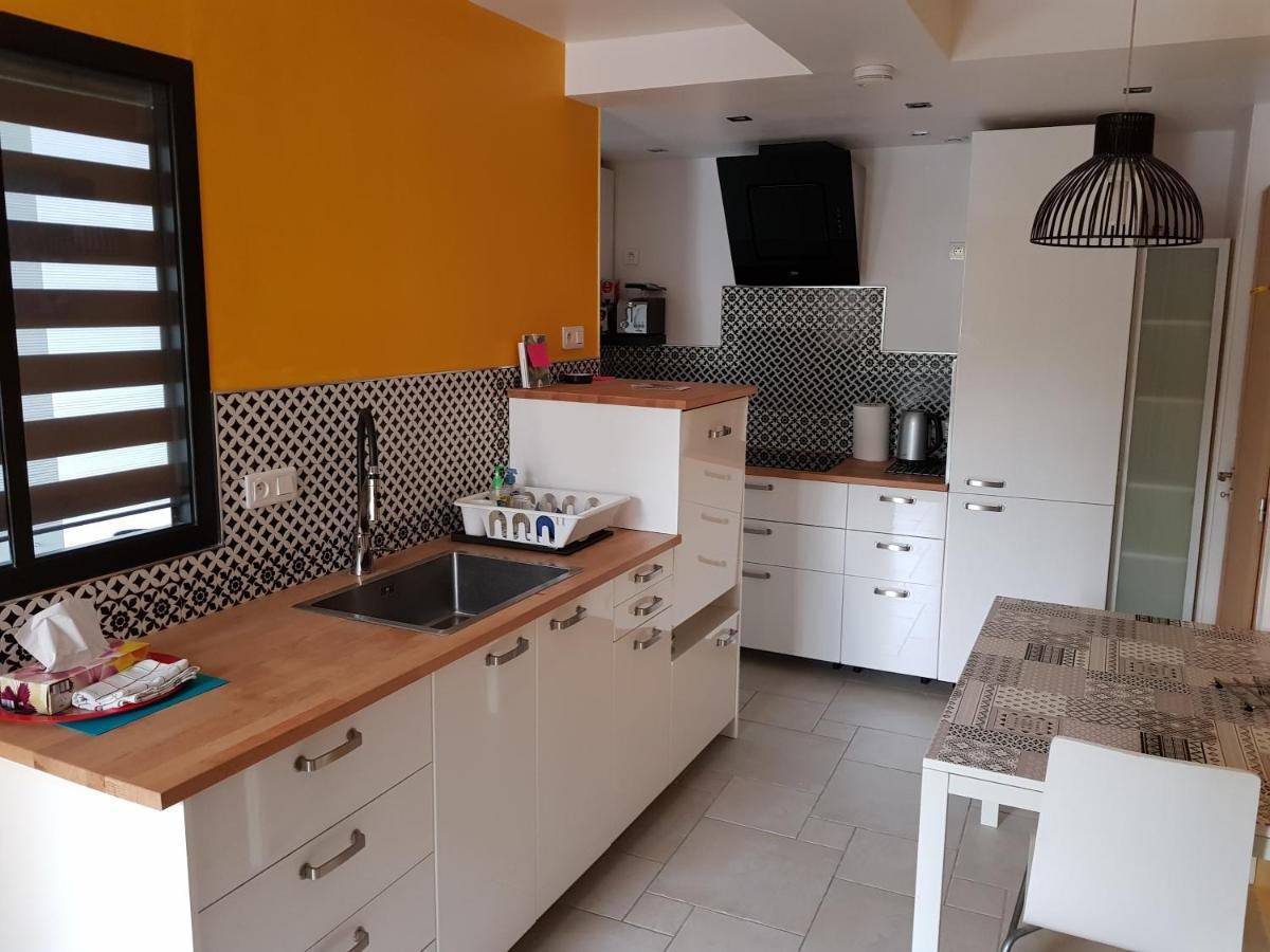 Bel Appartement Spacieux Et Confortable Idealement Situe Amboise Luaran gambar